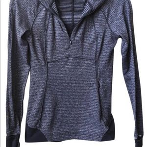 Lululemon Athletica Runderpull 1/2 zip long sleeve pullover sweater. Size 4
